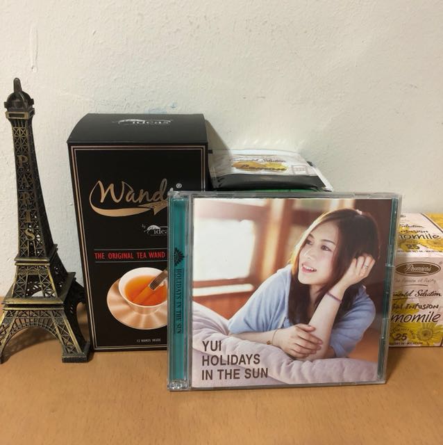 Yui Holidays In The Sun Entertainment J Pop On Carousell