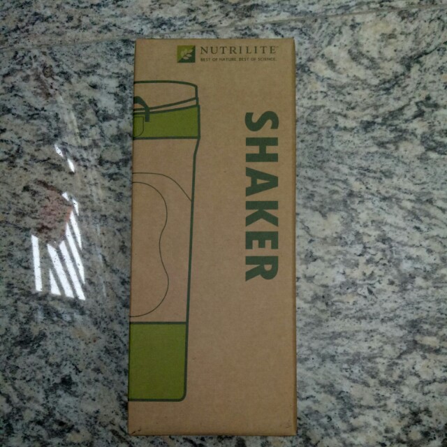 Amway shaker bottle, TV & Home Appliances, Kitchen Appliances, Water