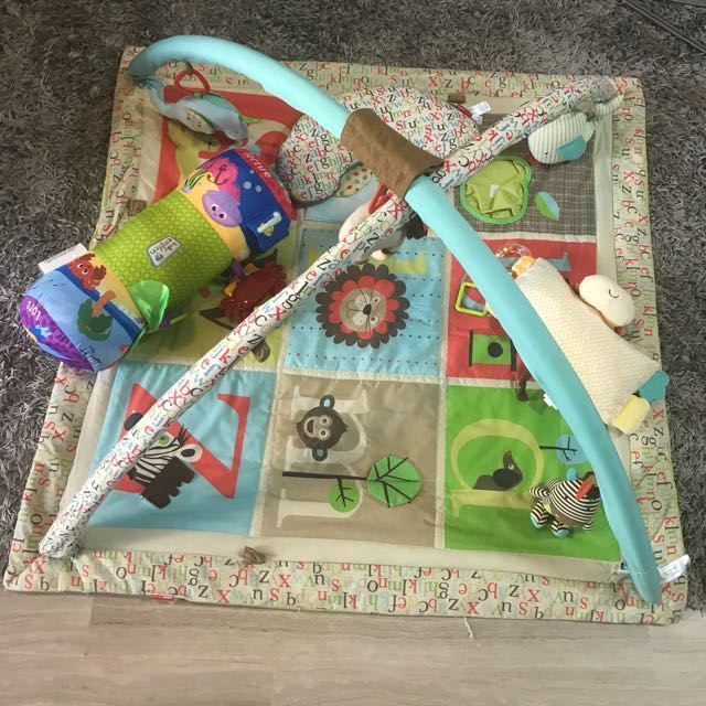 baby einstein tummy time pillow