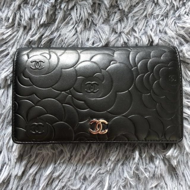 Chanel camellia wallet 2025 price