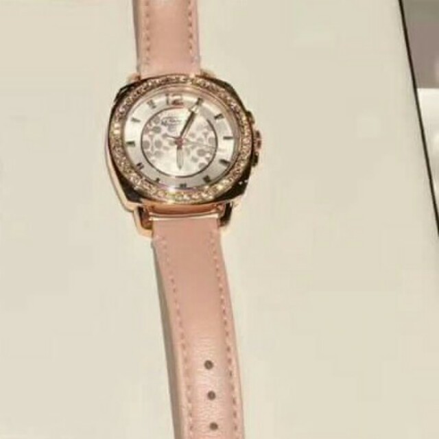 Coach watch clearance pink leather strap