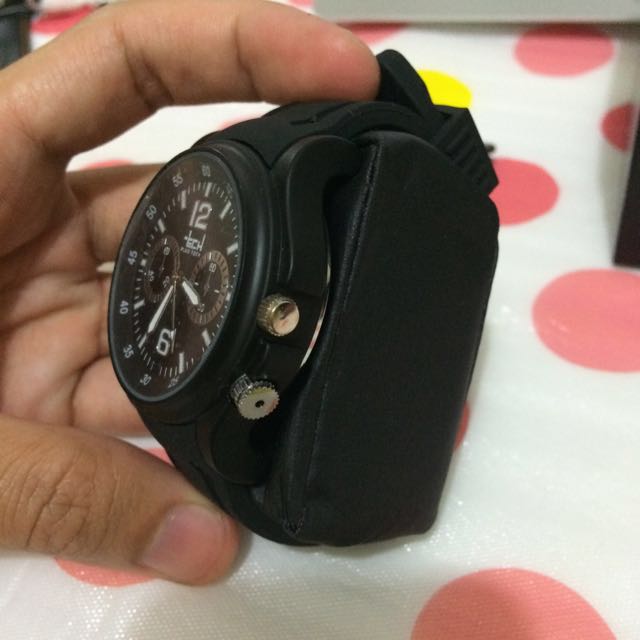 Plus tech camera watch sale