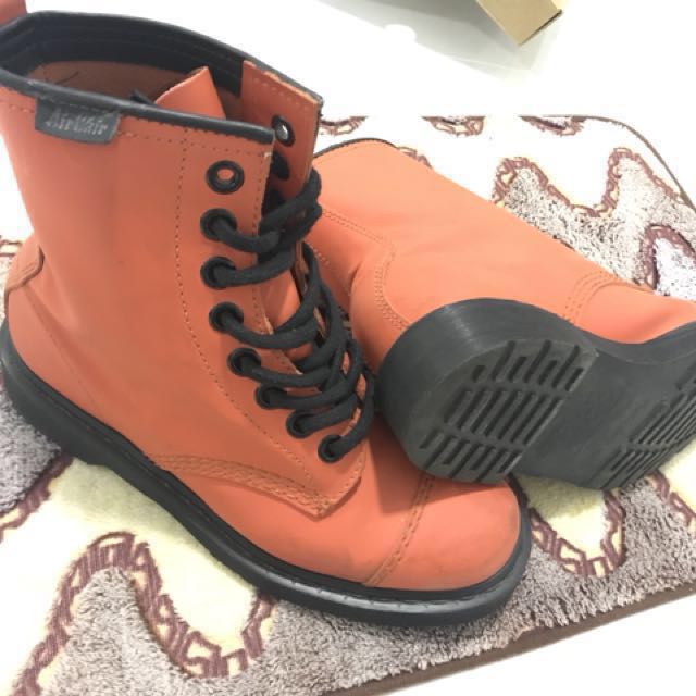Dr.Martens AirWair CAREY SMOOTH Men s Fashion Footwear Boots on Carousell