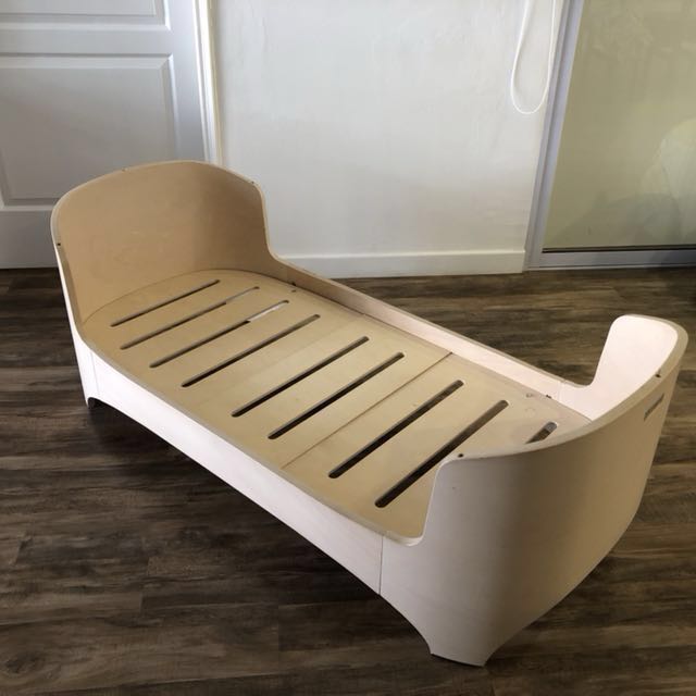leander mattress protector