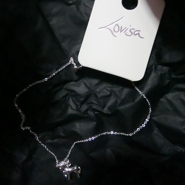 Lovisa unicorn outlet necklace