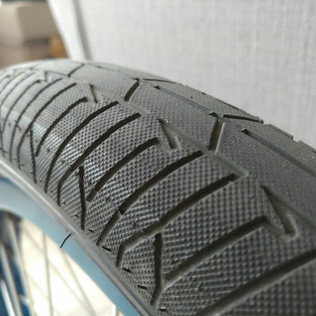 Mac 2+ park tires, Sports Equipment, Bicycles & Parts, Bicycles on