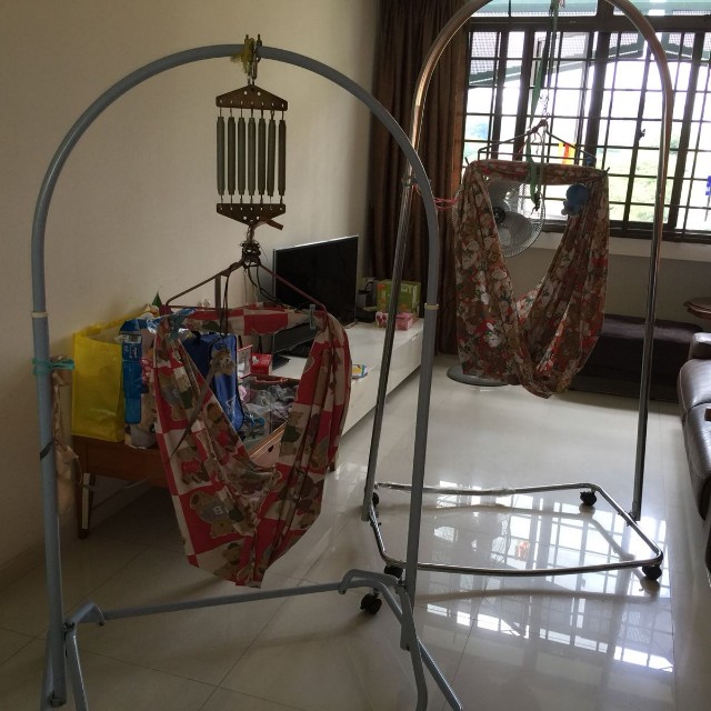 Baby sarong cradle