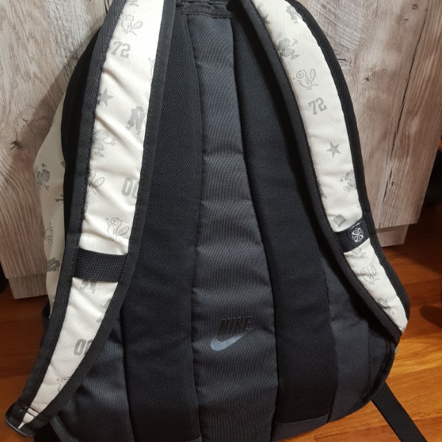 Nike laptop Backpack, Men's Fashion, Bags, Backpacks on Carousell