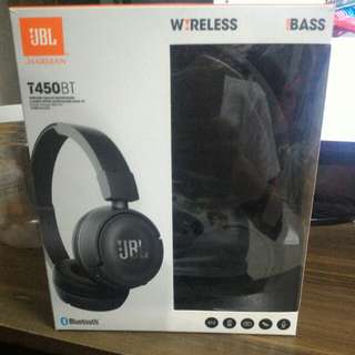 JBL wireless bluetooth headphones
