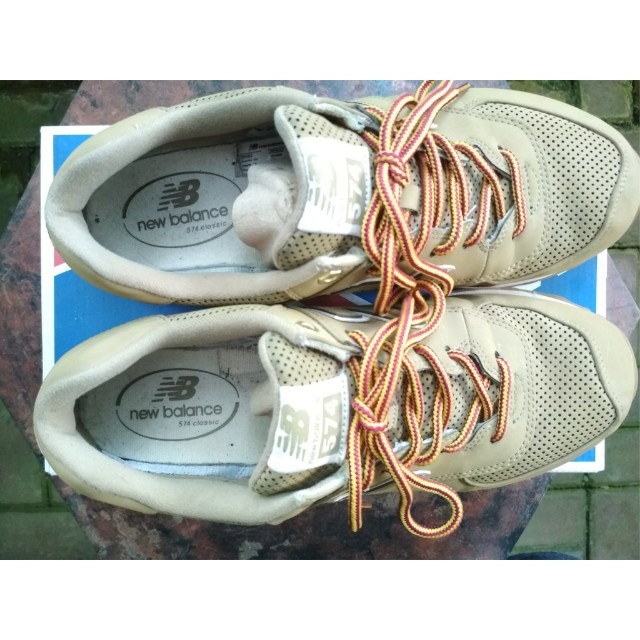 Jual New Balance ML574HRF Fesyen Pria Sepatu Sneakers di Carousell