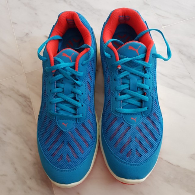 brand new puma sneakers