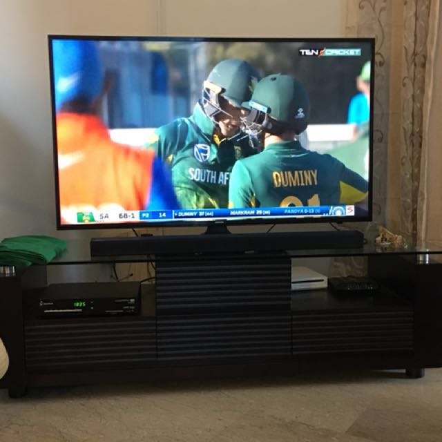 Samsung 50 Led Smart Tv Ua50ku6000k Home Appliances Tvs Entertainment Systems On Carousell