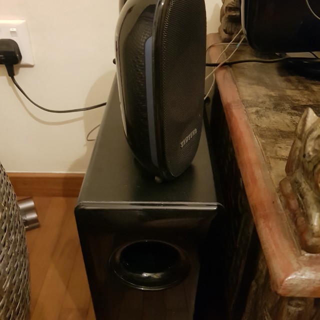 Samsung Home Theatre Systems HTXQ100, Audio, Soundbars, Speakers