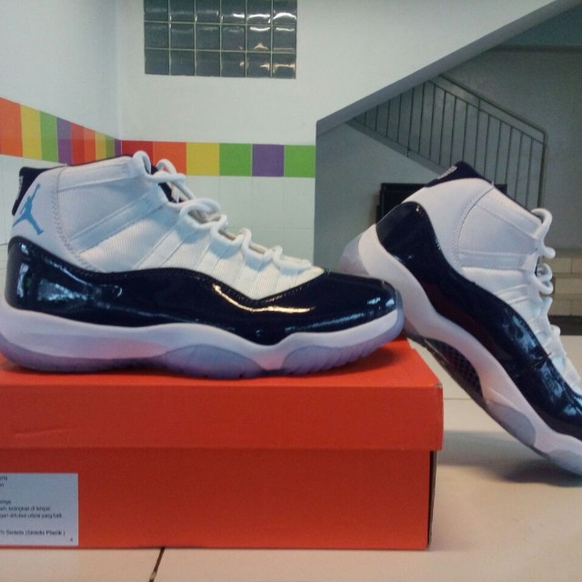 Sepatu Air Jordan 11 Midnight Navy Ukuran 43 Bnib Made In Vietnam Olah Raga Baju Olahraga Di Carousell