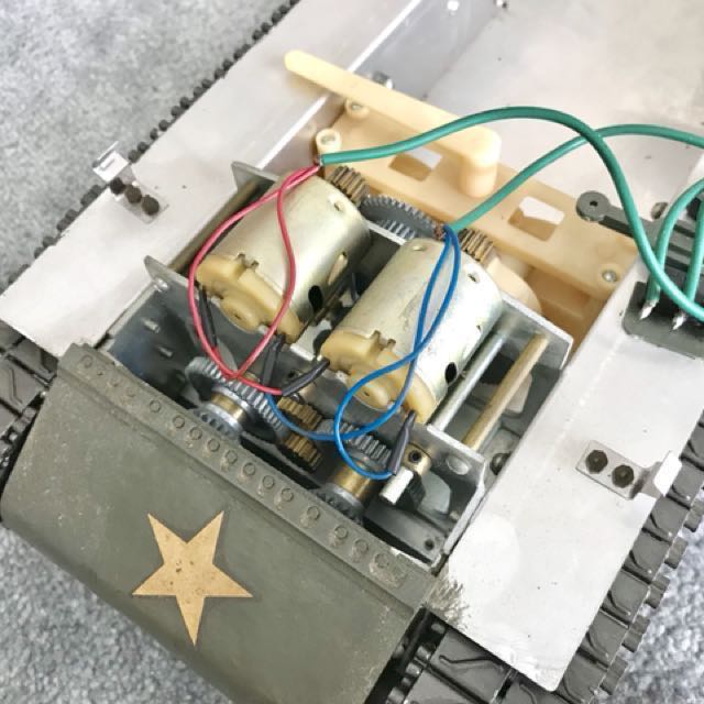 Tamiya Sherman M4 RC Radio Control Tank 1/16 Scale (Model 56001