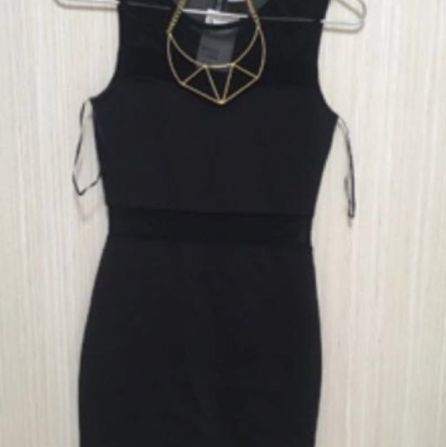 h and m black dress shirt