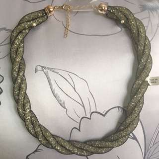 Elegant necklace