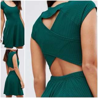 [MUST-BUY] Flirty and sexy Ribbed cross back skater dress in forest green