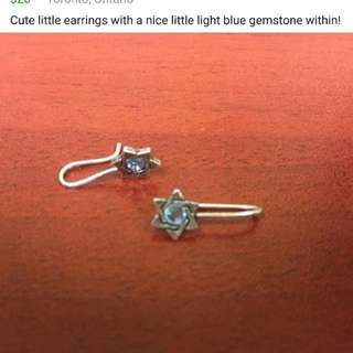 Mini star earrings