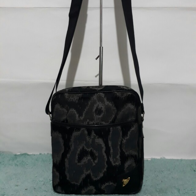 vivienne westwood sling bag