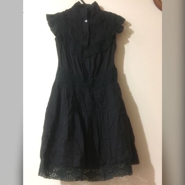 Black Vintage dress (Category: Traditional & Ethnic wear) located in Quezon City. Submitted by nnmrgddsgrr (Listing ID 154786107, Image 1). Description: One of my fave dress before pero ngayon di na nagagamit RFS: decluttering, needs cash.