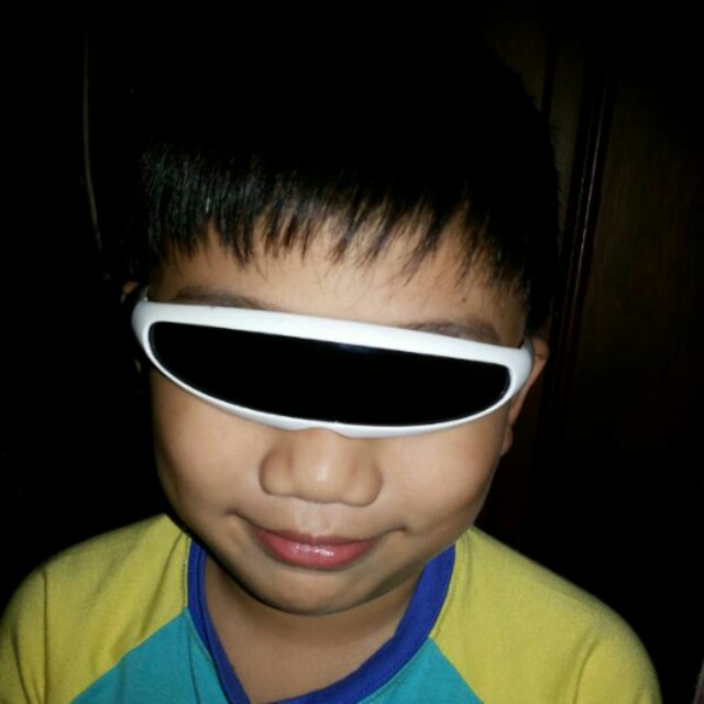 Kacamata Robot untuk Anak-anak
