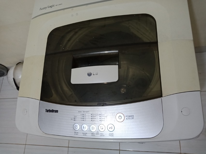 mesin cuci LG turbo drum, Elektronik, Lainnya di Carousell