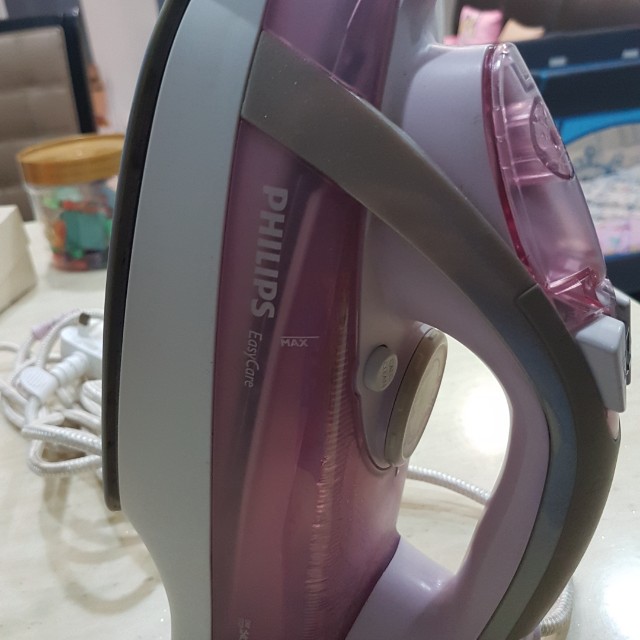 Philips GC3540 Iron, TV & Home Appliances, Irons & Steamers on Carousell