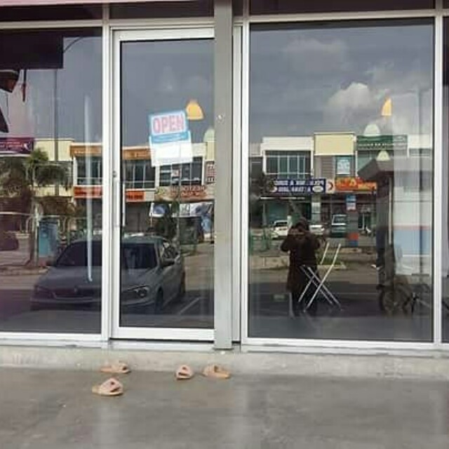 Pintu Cermin Kedai 1 Set Untuk Dijual Everything Else Others On