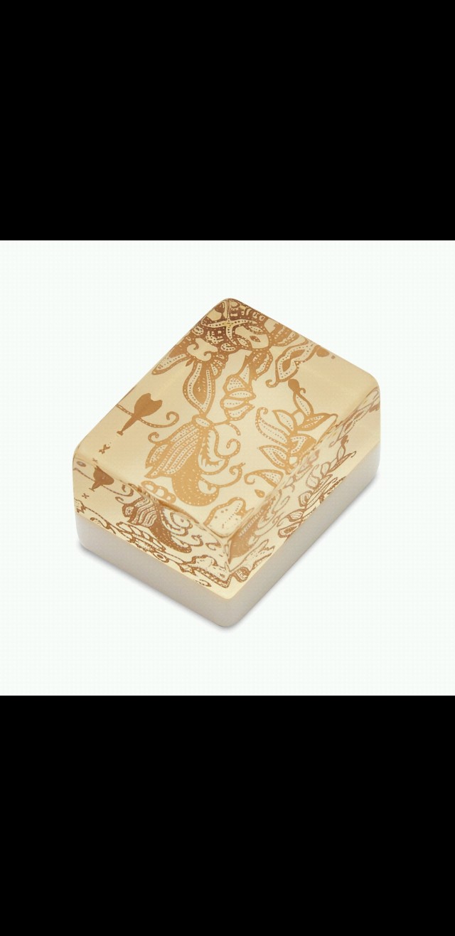 Singapore Airlines Sia Mahjong Set Limited Edition Toys Games Board Games Cards On Carousell These mahjong sets aren't just luxurious but they'll also keep you entertained. singapore airlines sia mahjong set limited edition