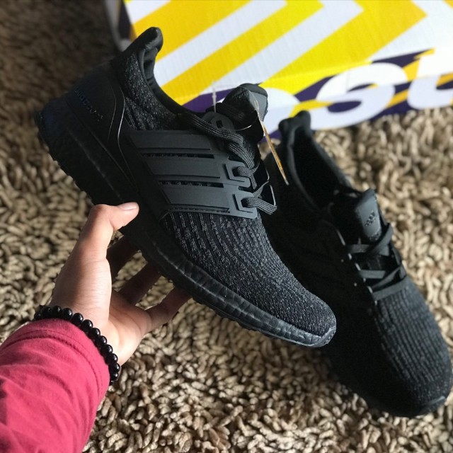 Ultra boost deals 3.0 uncaged black