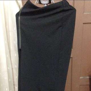 black slit long skirt