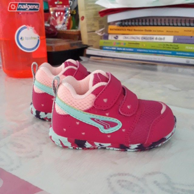 Girls cheap camo shoes