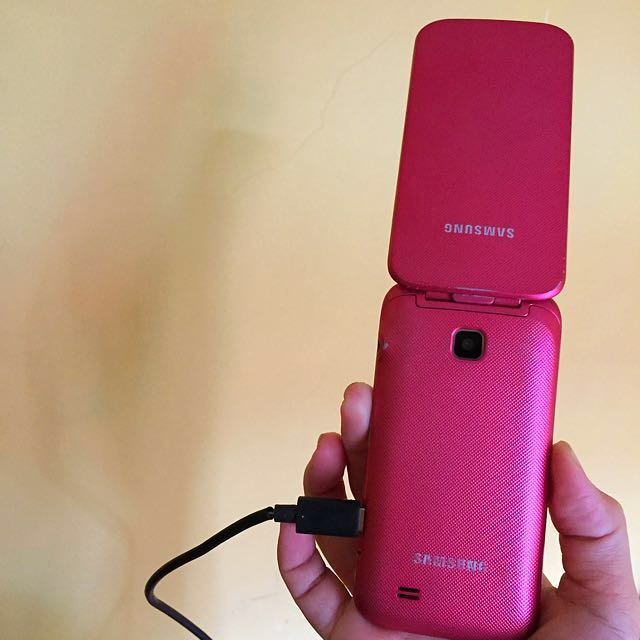 Pink Vintage Samsung Flip Phone Telepon Seluler Tablet Di Carousell Pink Vintage Samsung Flip Phone Telepon Seluler Tablet Di Carousell