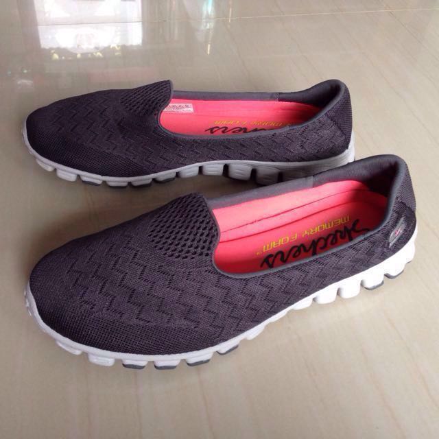 Skechers Slip On Comfort Shoes Sale Women S Fashion Shoes On Carousell