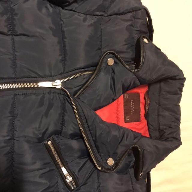 Winter Jacket (Category: Hoodies) located in Singapore. Submitted by mybizian (Listing ID 147513178, Image 2). Description: .