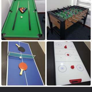 Mini pool table