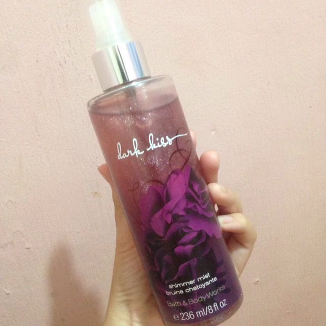 Dark kiss 2025 shimmer mist