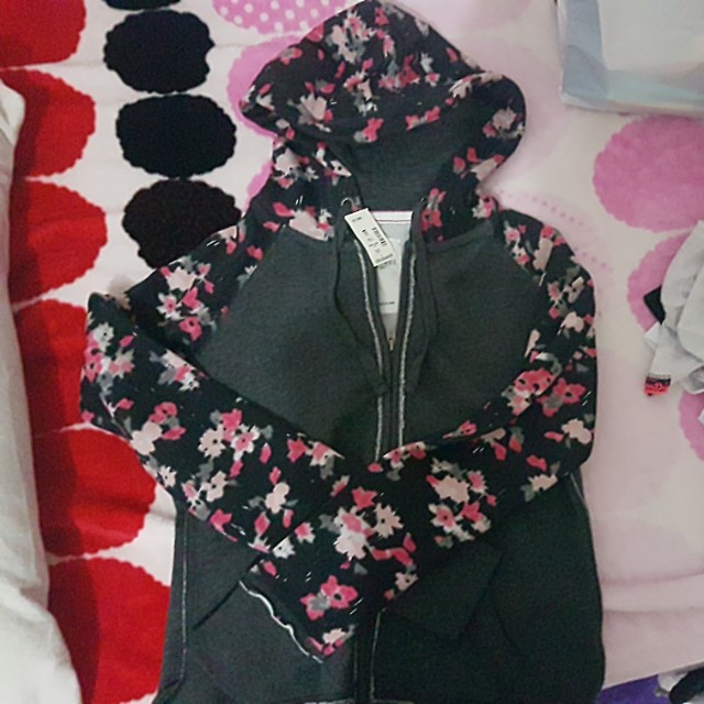 BNWT Aeropostale Sweater and Pants set Women s Fashion Tops