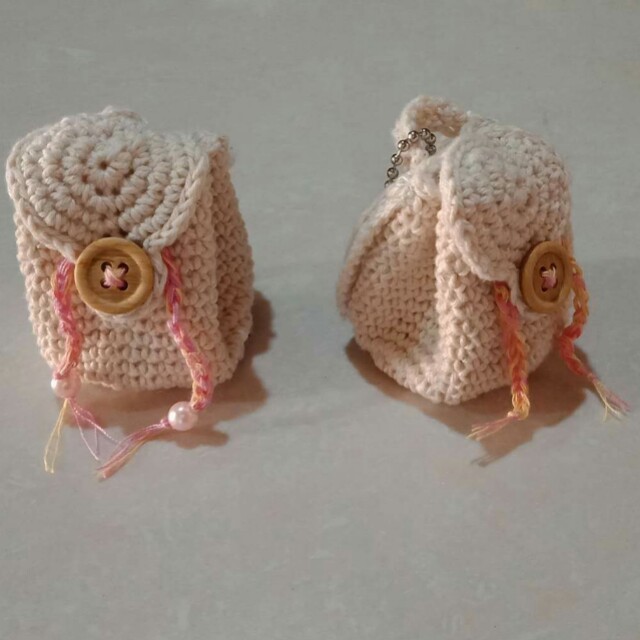 crochet mini pouch