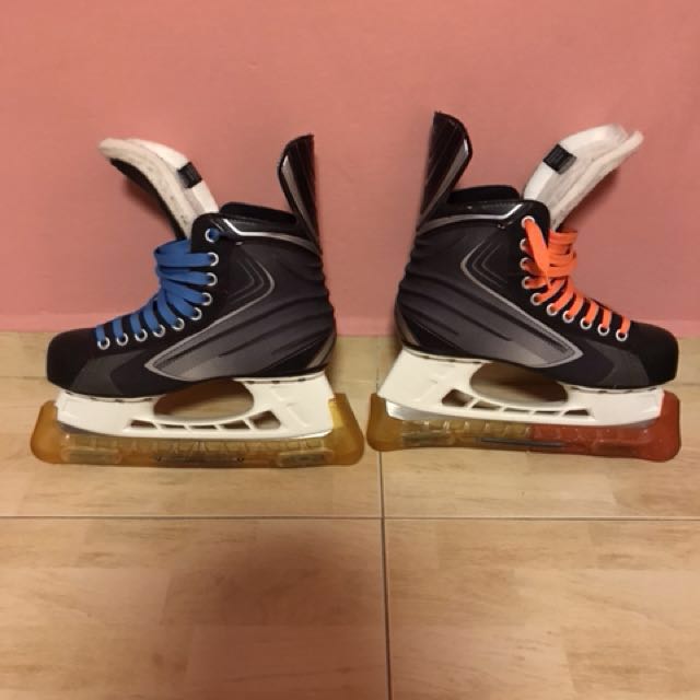Ice skating shoe, Sports Equipment, PMDs, EScooters & EBikes, Other