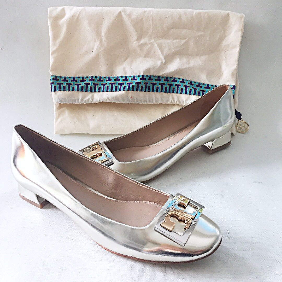 Pending NWOB TORY BURCH Gigi Spark Gold Patent Leather Block Heel 1 Pumps Sz 7.5M Luxury Apparel on Carousell