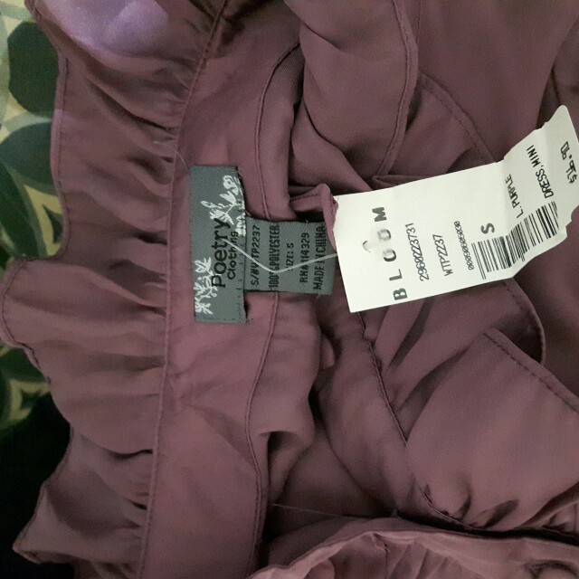 Poetry satin dress (Category: Dresses) located in Quezon City. Submitted by simplycarmen (Listing ID 155024943, Image 2). Description: Almost new condition May fit upto medium.