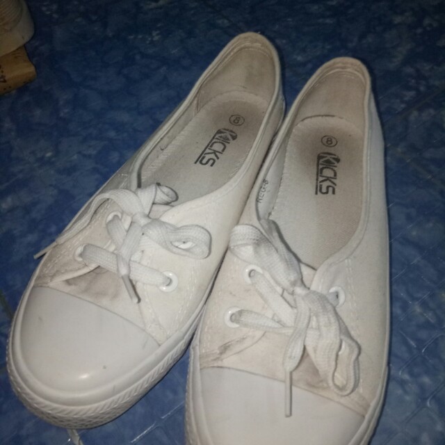 Kicks white shoes price discount