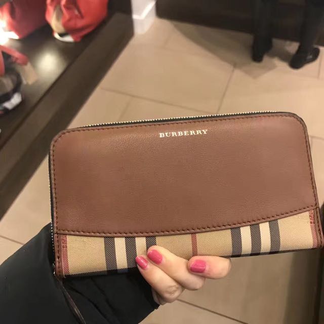 burberry zip wallet