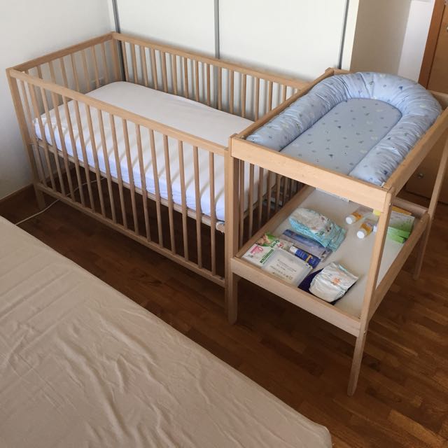 baby cot with changing table