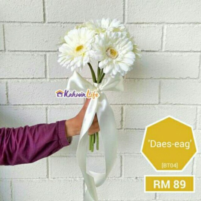 Bunga Tangan Daes Aeg Design Craft Others On Carousell
