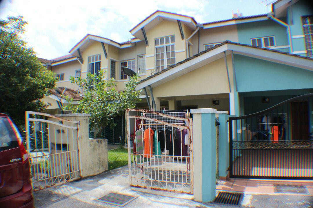 Double Storey Seksyen 3 Bandar Baru Bangi Basic Unit Property For Sale On Carousell