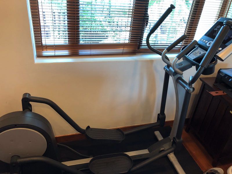 Life Fitness X1 Elliptical Cross Trainer, Sports Equipment, Exercise