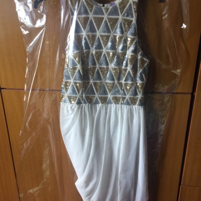 fitted top flowy bottom dress